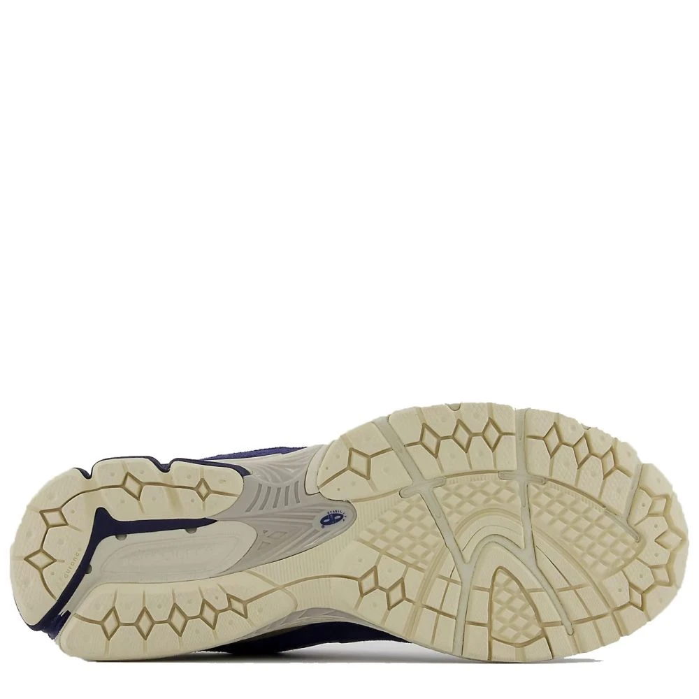 New Balance 2002R In Night Tide With Team Cream 6 New Balance 2002R In Night Tide With Team Cream - Image 4